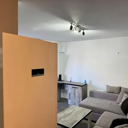 Apartment Vibrant Seaside In Cristianos