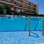 Vibrant Seaside In Cristianos شقة
