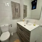 Vibrant Seaside In Cristianos لوس كريستيانوس