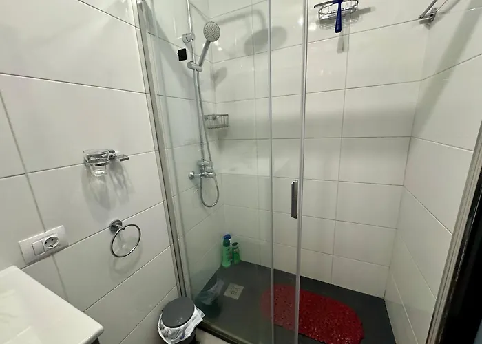 Vibrant Seaside In Cristianos لوس كريستيانوس